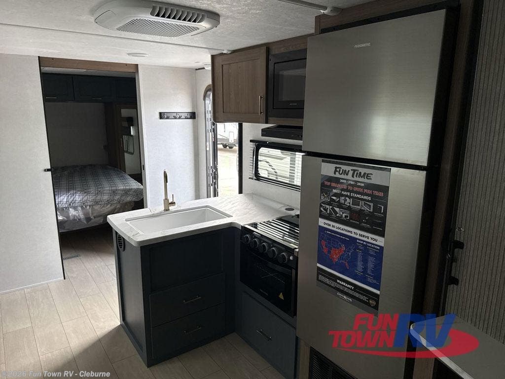 2026 Fun Time 27BH by CrossRoads from Fun Town RV - Cleburne in Cleburne, Texas