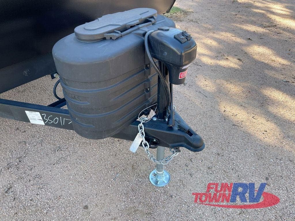 New 2025 CrossRoads Sunset Trail SS253RB available in Cleburne, Texas