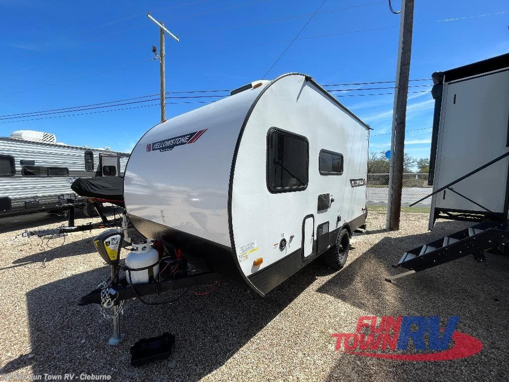 2025 Gulf Stream Yellowstone 150RD - Used Travel Trailer For Sale by Fun Town RV - Cleburne in Cleburne, Texas
