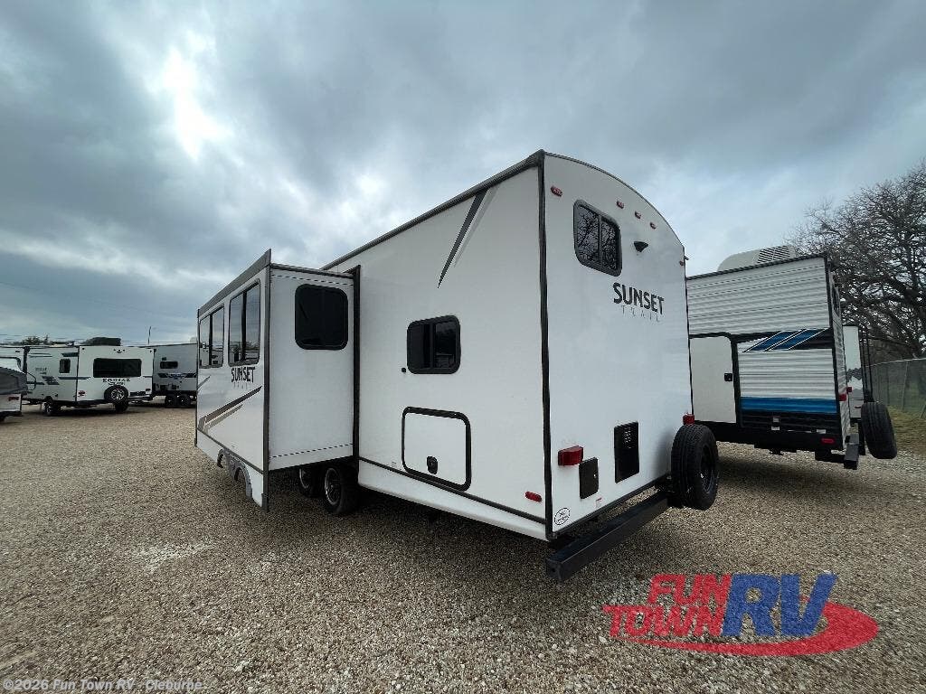 Used 2022 CrossRoads Sunset Trail 272BH available in Cleburne, Texas