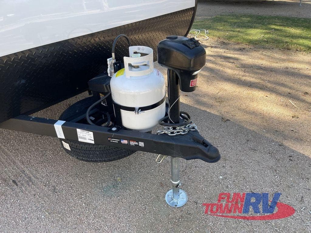 New 2026 CrossRoads Sunset Trail 13BHS available in Cleburne, Texas