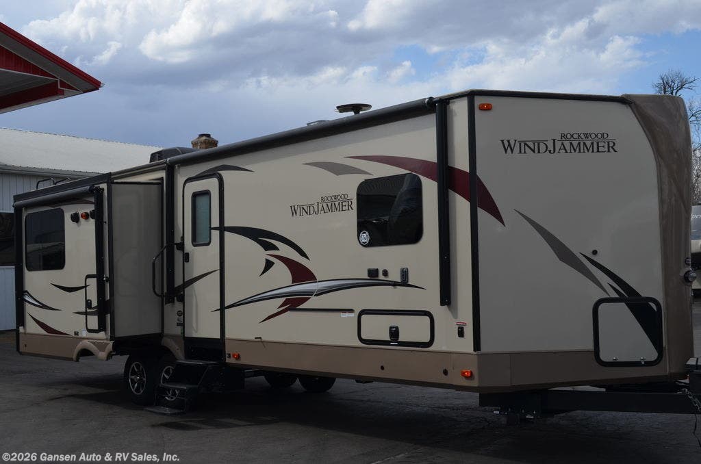 2017 Forest River Rockwood Windjammer 3029W RV for Sale in Riceville