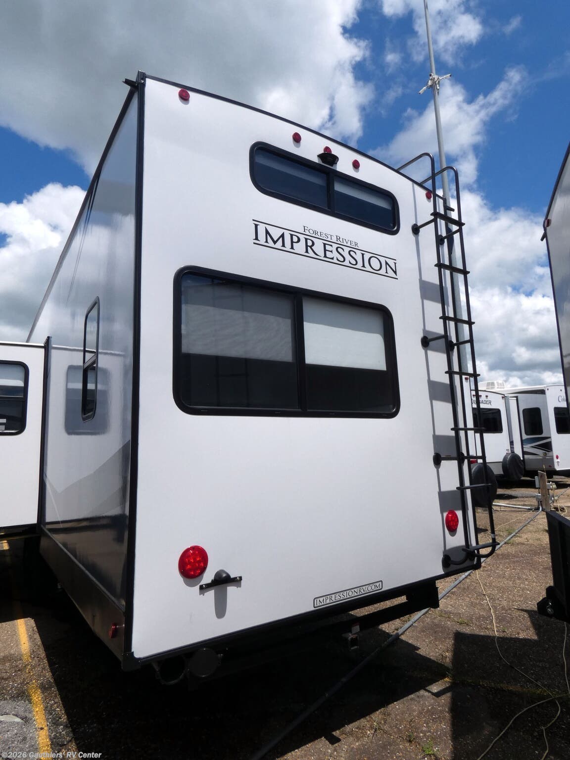 2022 Forest River Impression 330BH RV for Sale in Scott, LA 70583 |  RGG03043 | RVUSA.com Classifieds