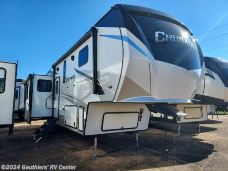 &lt;p&gt;&lt;span style=&quot;font-size: 14pt;&quot;&gt;&lt;strong&gt;TRIPLE SLIDE REAR LIVING FIFTH WHEEL W/ AUTO LEVELING, TWO A/C UNITS, THEATER SEATING, KING BED, AND WASHER-DRYER PREP.&lt;/strong&gt;&lt;/span&gt;&lt;/p&gt;