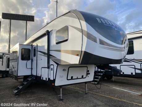 &lt;p&gt;&lt;span style=&quot;font-size: 16px;&quot;&gt;&lt;strong&gt;TRIPLE SLIDE REAR BUNKHOUSE FIFTH WHEEL W/ AUTO LEVELING, THEATER SEATING, 1 1/2 BATHS, OUTSIDE KITCHEN, ROOFTOP SOLAR PANEL, AND 12 VOLT 10 CU FT REFRIGERATOR.&lt;/strong&gt;&lt;/span&gt;&lt;/p&gt;