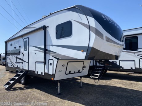 &lt;p&gt;&lt;span style=&quot;font-size: 14pt;&quot;&gt;&lt;strong&gt;SINGLE SLIDE REAR KITCHEN FIFTH WHEEL W/ AUTO LEVELING, TWO A/C UNITS, THEATER SEATING, ROOFTOP SOLAR PANEL, AND 12 VOLT 10 CU FT REFRIGERATOR.&lt;/strong&gt;&lt;/span&gt;&lt;/p&gt;