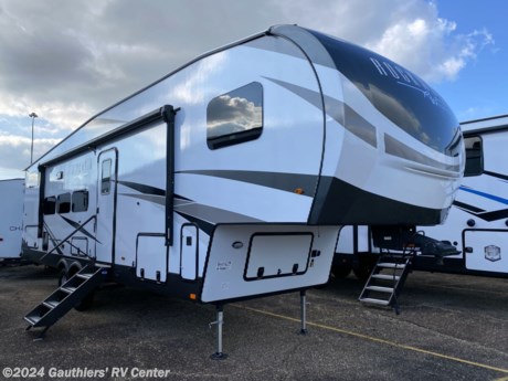 &lt;p&gt;&lt;strong&gt;&lt;span style=&quot;font-size: 14pt;&quot;&gt;DOUBLE SLIDE REAR BUNKHOUSE FIFTH WHEEL W/ OUTSIDE KITCHEN, ROOFTOP SOLAR PANEL, AUTO LEVELING, THEATER SEATING, WASHER-DRYER PREP, AND 12 VOLT 10 CU FT REFRIGERATOR.&lt;/span&gt;&lt;/strong&gt;&lt;/p&gt;