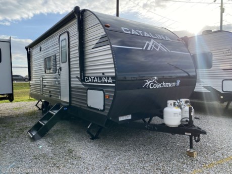 &lt;p&gt;&lt;span style=&quot;font-size: 14pt;&quot;&gt;&lt;strong&gt;SINGLE SLIDE REAR KITCHEN TRAVEL TRAILER W/ POWER AWNING, THEATER SEATING, AND 12 VOLT 10 CU FT REFRIGERATOR.&lt;/strong&gt;&lt;/span&gt;&lt;/p&gt;