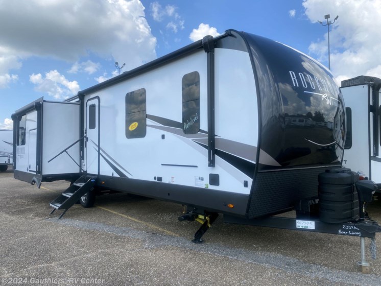 New 2025 Forest River Rockwood Signature Ultra Lite 8332SB available in Scott, Louisiana