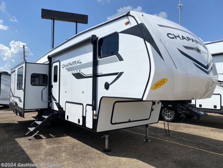 New 2025 Coachmen Chaparral Lite 284RL available in Scott, Louisiana