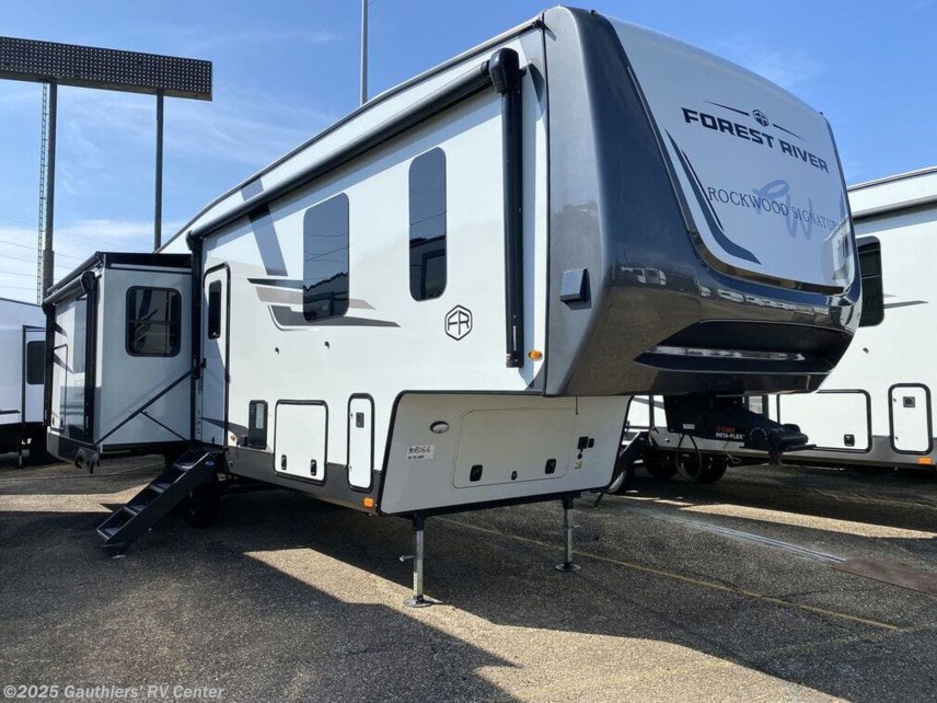New 2025 Forest River Rockwood Signature Ultra Lite R372RL available in Scott, Louisiana