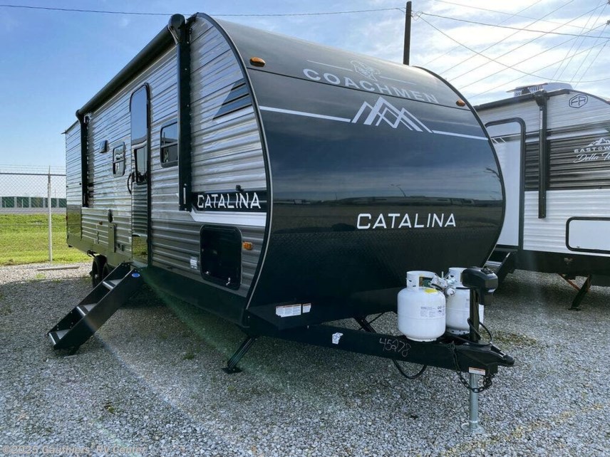 New 2025 Coachmen Catalina Summit 8 Series 261BHS available in Scott, Louisiana