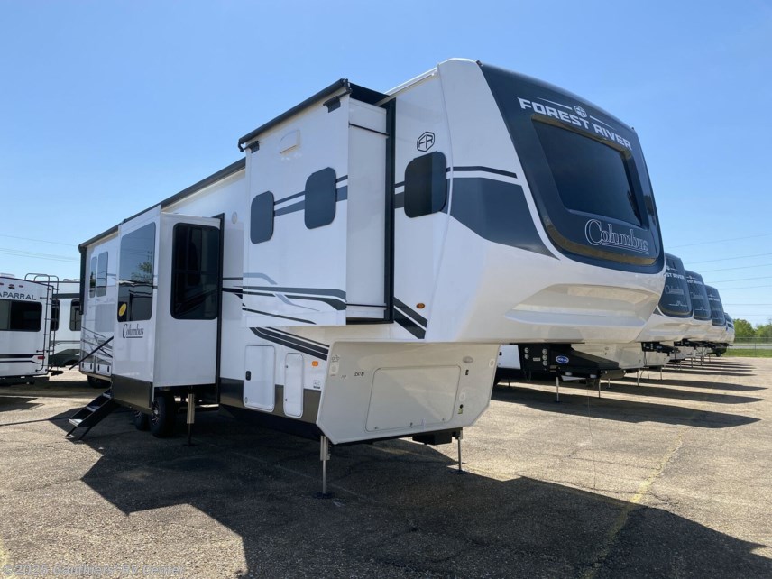 New 2025 Palomino Columbus 388FKH available in Scott, Louisiana