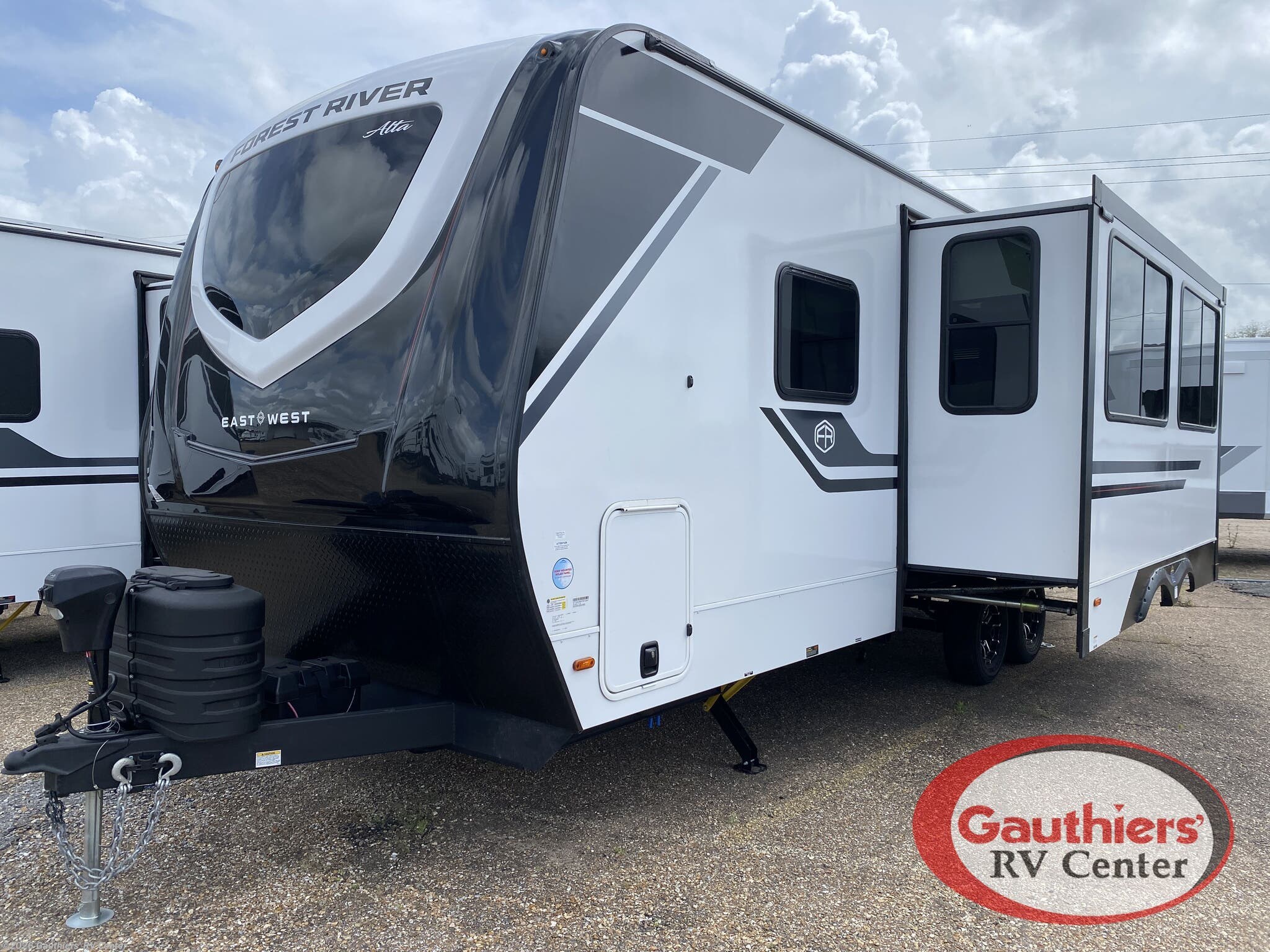 2026 East to West Alta 2600KRB - New Travel Trailer For Sale by Gauthiers' RV Center in Scott, Louisiana features Skylight, Oven, Black Tank Flush, Heated Underbelly, Shower