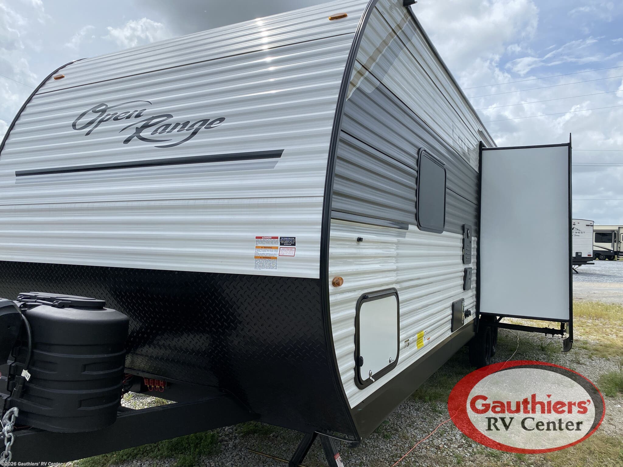 2026 Highland Ridge Open Range Colt 26RCS - New Travel Trailer For Sale by Gauthiers' RV Center in Scott, Louisiana features Stabilizer Jacks, Oven, Bunk Beds, Vanity, Power Awning