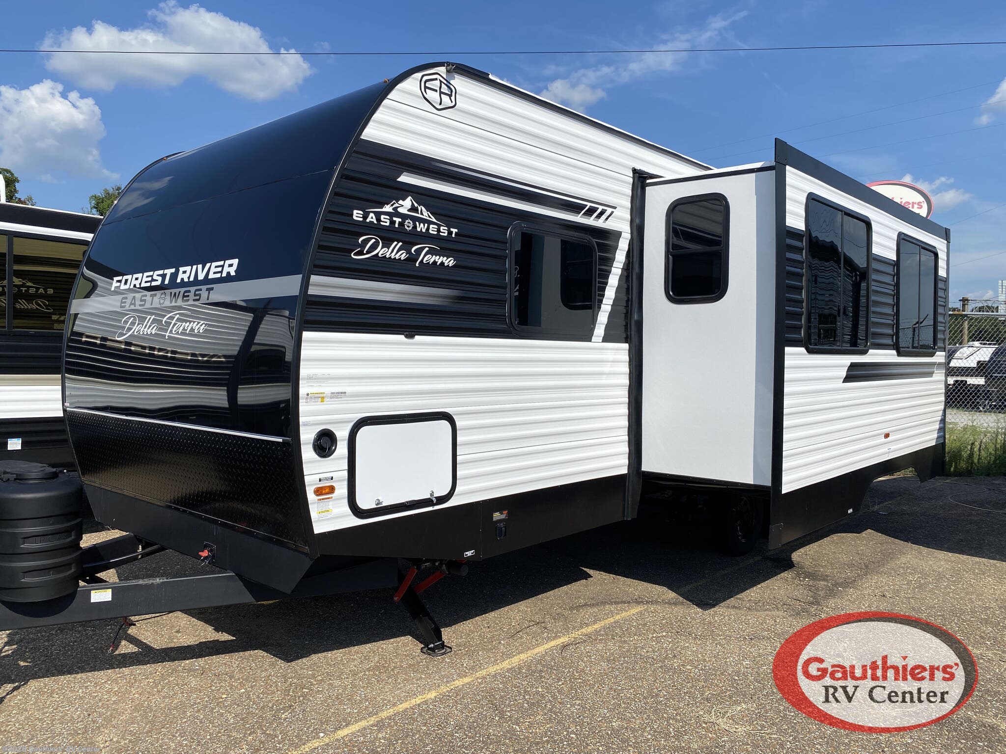 2027 Della Terra LE 255RB by East to West from Gauthiers' RV Center in Scott, Louisiana