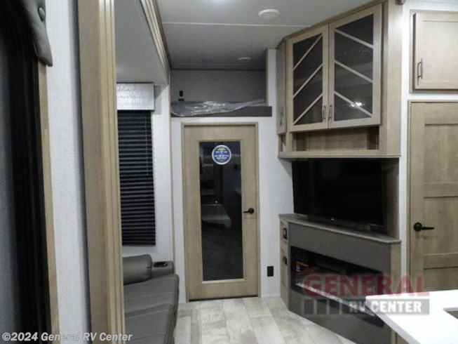 2024 Momentum G-Class 320G by Grand Design from General RV Center in Brownstown Township, Michigan
