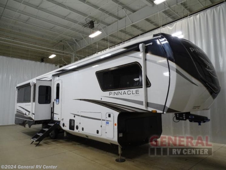 New 2024 Jayco Pinnacle 36SSWS available in Brownstown Township, Michigan