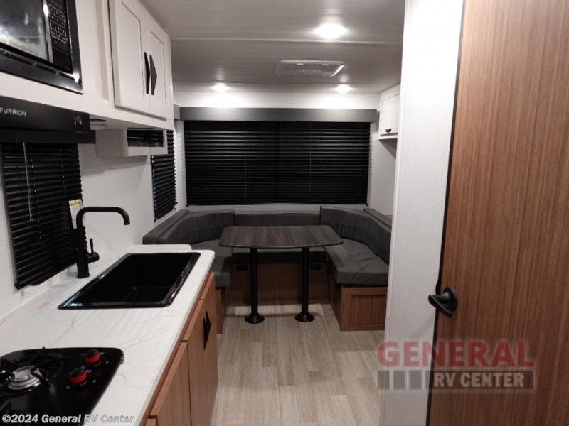 2025 Keystone Passport Classic 190RD RV for Sale in Brownstown Township