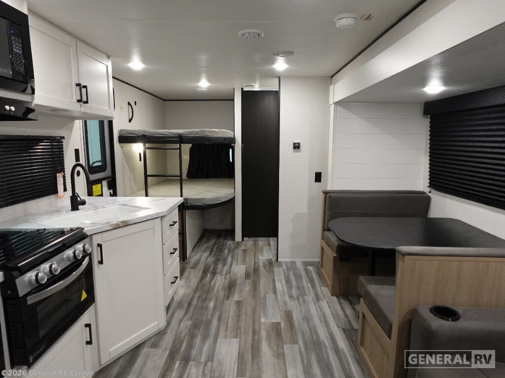 2026 Jayco Flight 263BHS - New Travel Trailer For Sale by General RV Center in Brownstown Township, Michigan