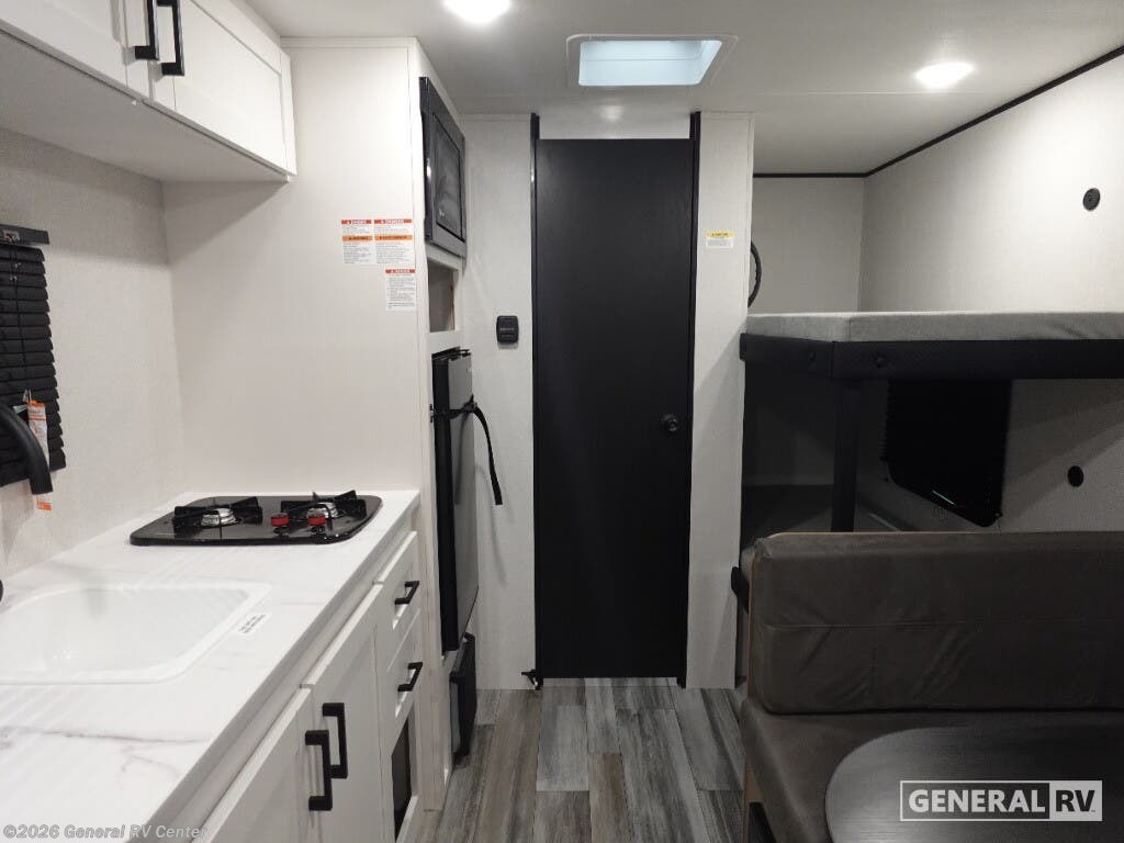 2026 Jayco Flight 170BH - New Travel Trailer For Sale by General RV Center in Brownstown Township, Michigan
