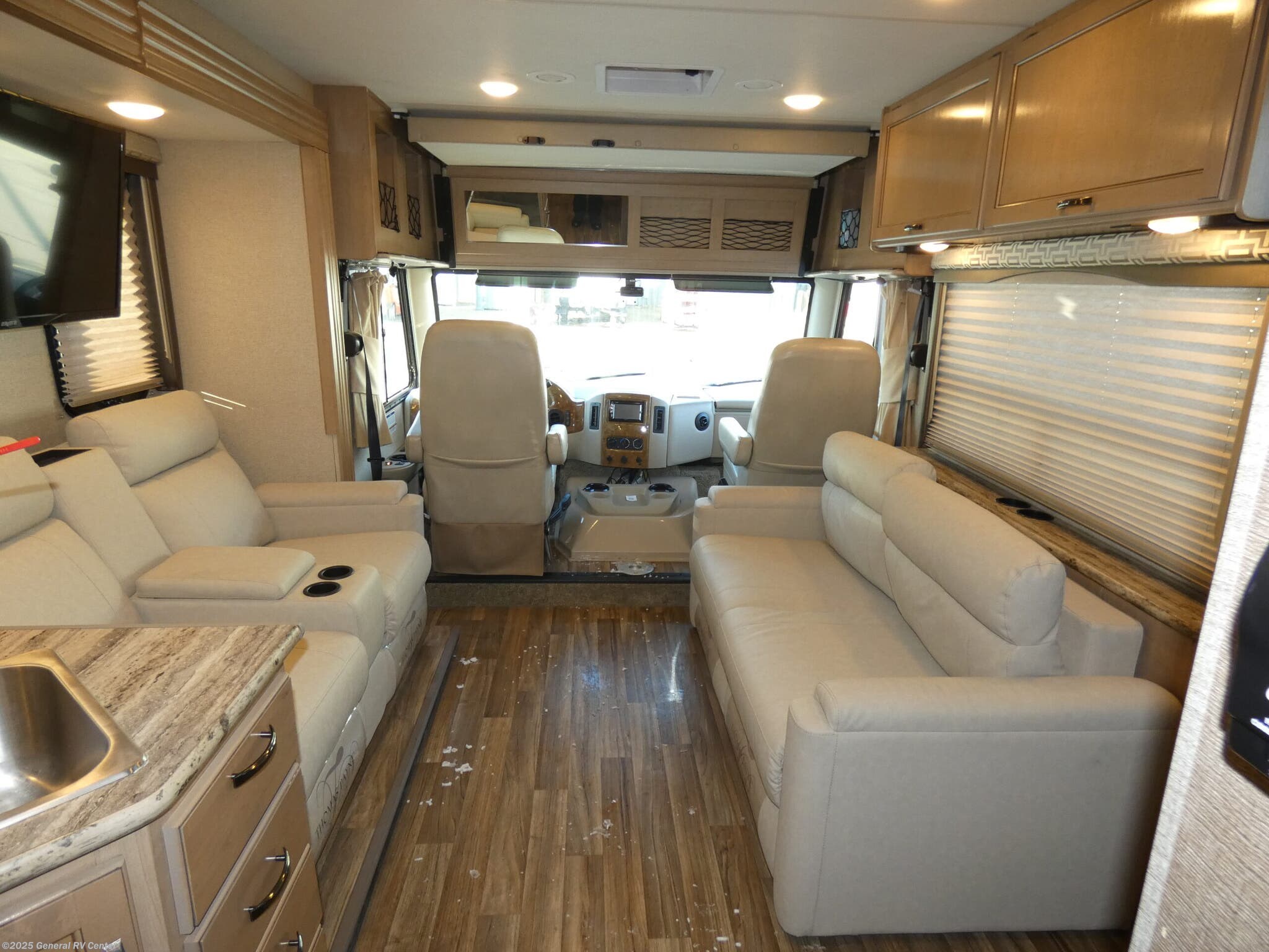 Used 2018 Thor Motor Coach ACE 32 1 available in Brownstown Township, Michigan