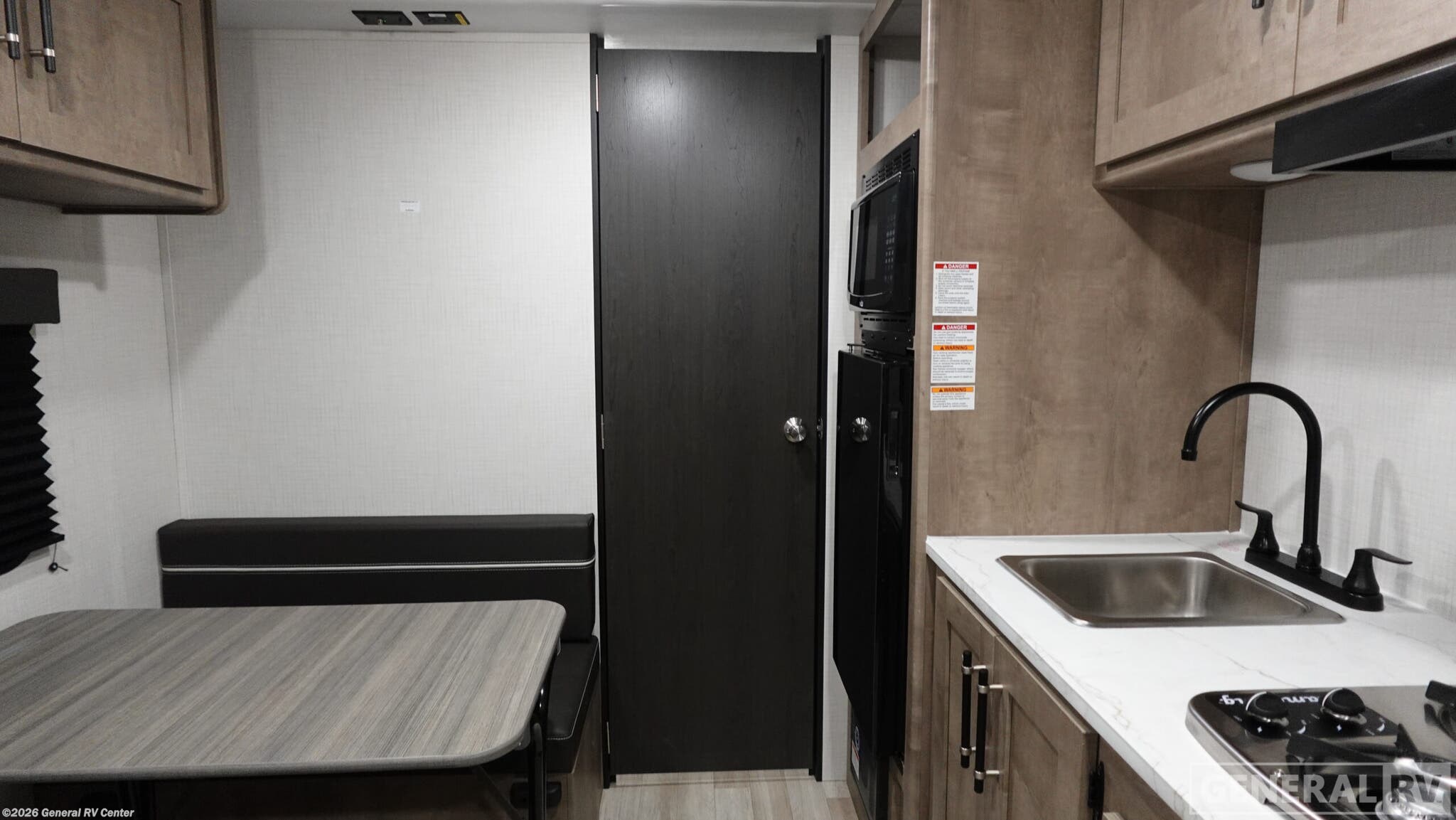 2026 Keystone Springdale 1700FQ - New Travel Trailer For Sale by General RV Center in Brownstown Township, Michigan