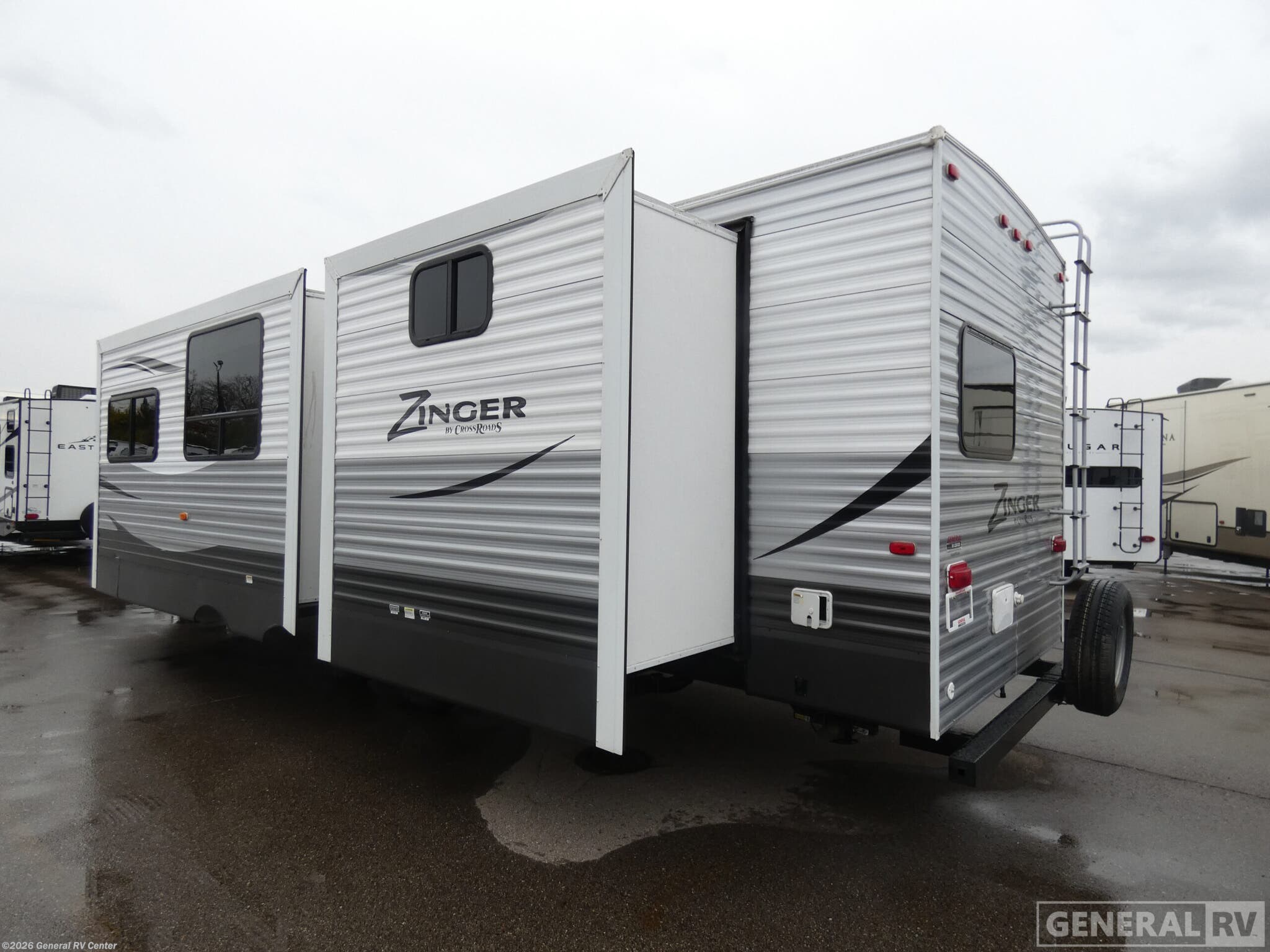 2017 Zinger 32SB by CrossRoads from General RV Center in Brownstown Township, Michigan