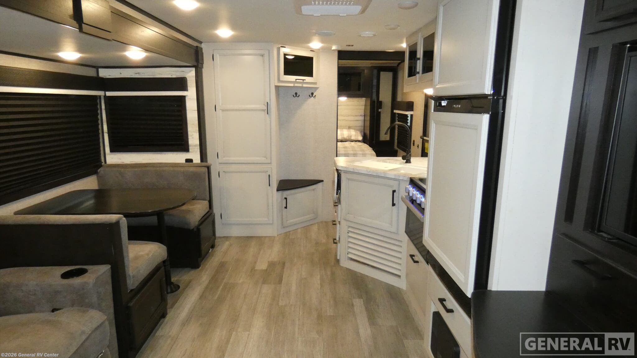 Used 2022 Jayco Jay Feather 27BHB available in Brownstown Township, Michigan