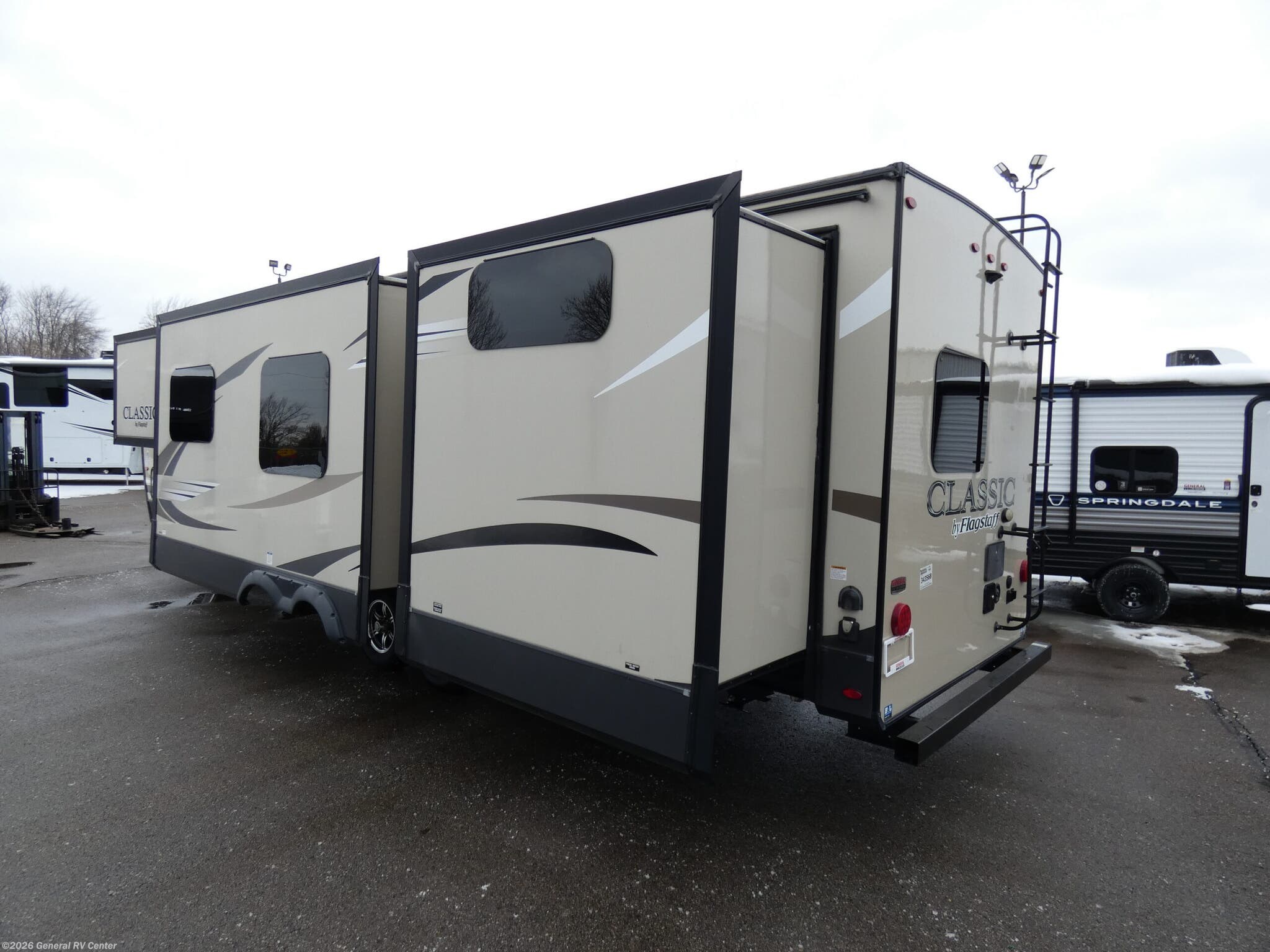 2019 Flagstaff 832BHIKWS by Forest River from General RV Center in Brownstown Township, Michigan