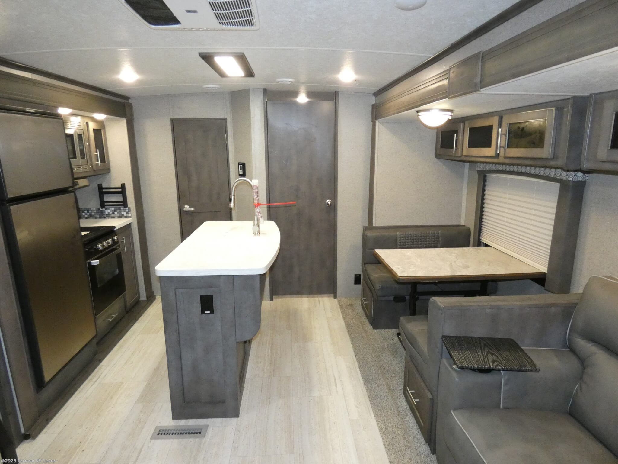 2019 Forest River Flagstaff 832BHIKWS - Used Travel Trailer For Sale by General RV Center in Brownstown Township, Michigan