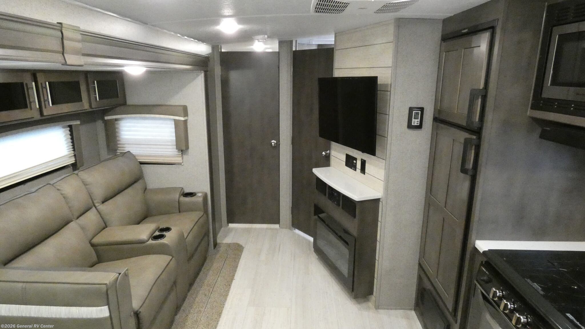 Used 2021 Forest River Flagstaff Super Lite 26RLSW available in Brownstown Township, Michigan