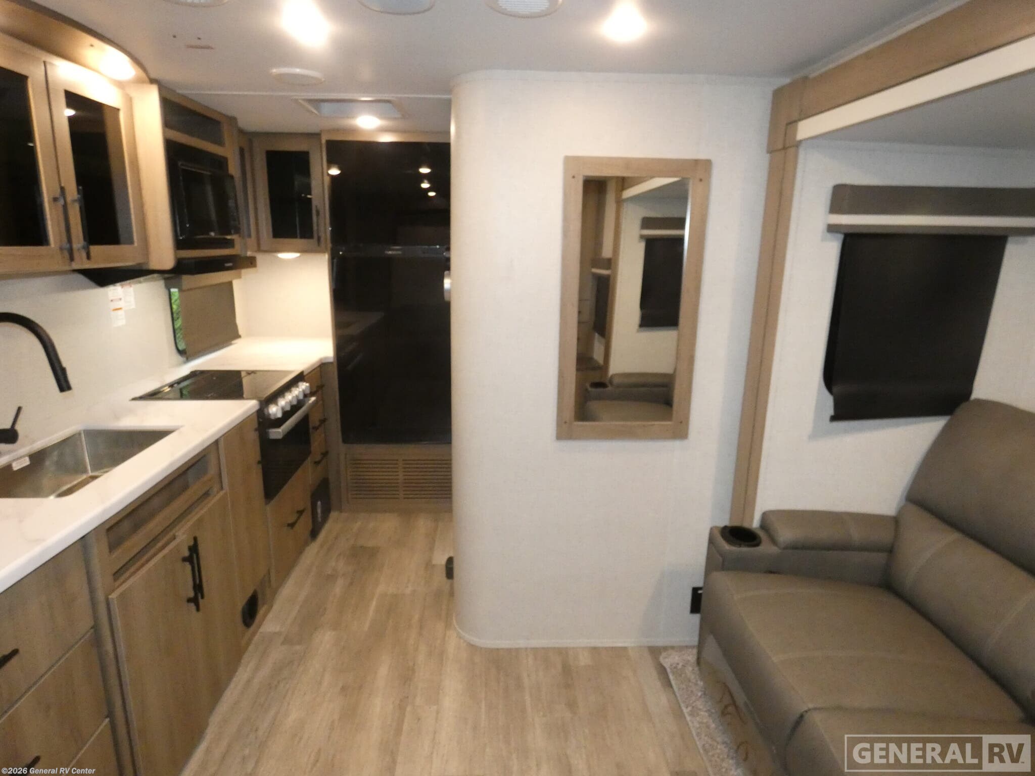 2023 Grand Design Imagine 17MKE - Used Travel Trailer For Sale by General RV Center in Brownstown Township, Michigan