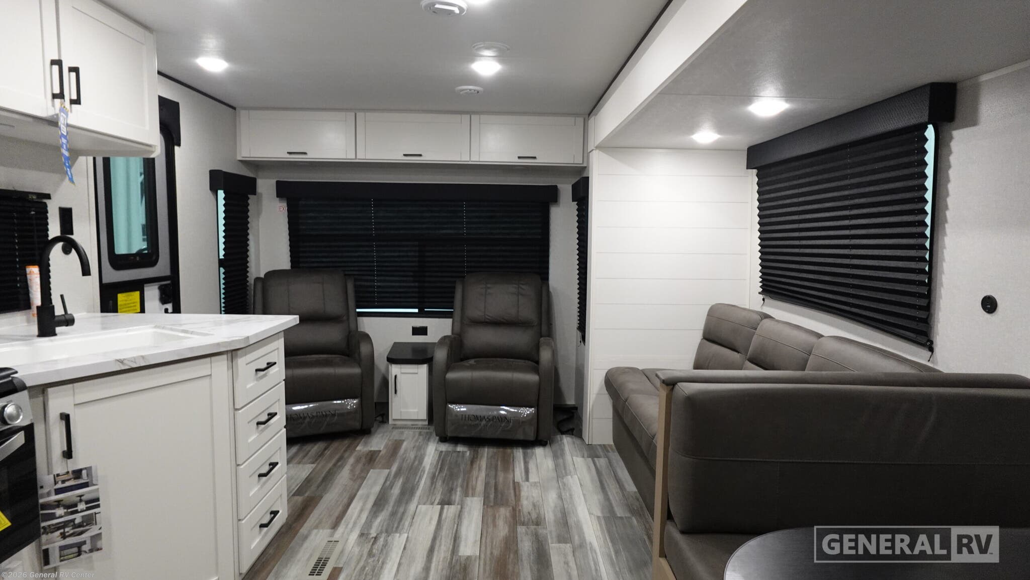 2026 Jayco FLIGHT 262RLS - New Travel Trailer For Sale by General RV Center in Brownstown Township, Michigan