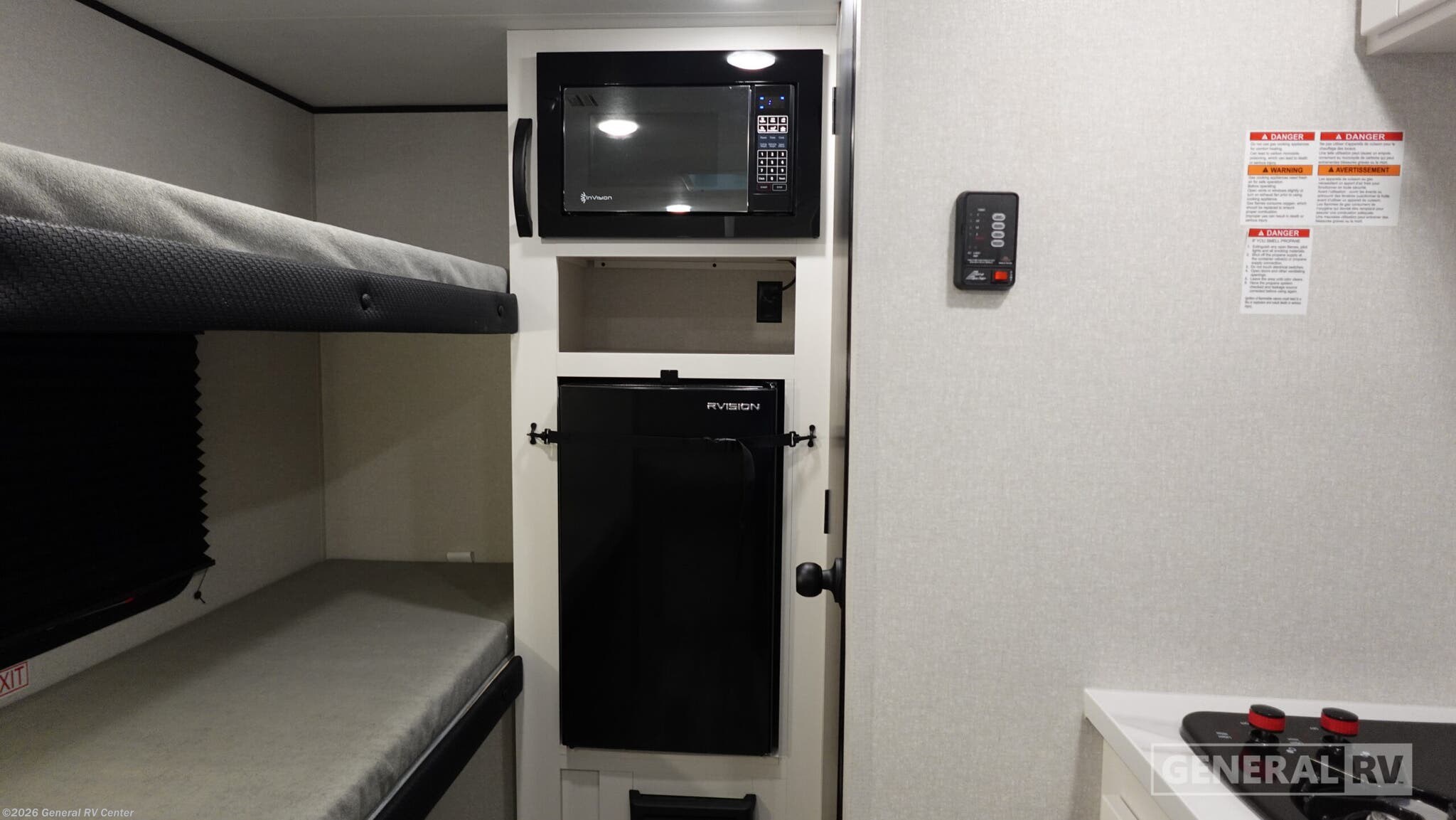 2026 Jayco Jay Flight SLX 130BH - New Travel Trailer For Sale by General RV Center in Brownstown Township, Michigan