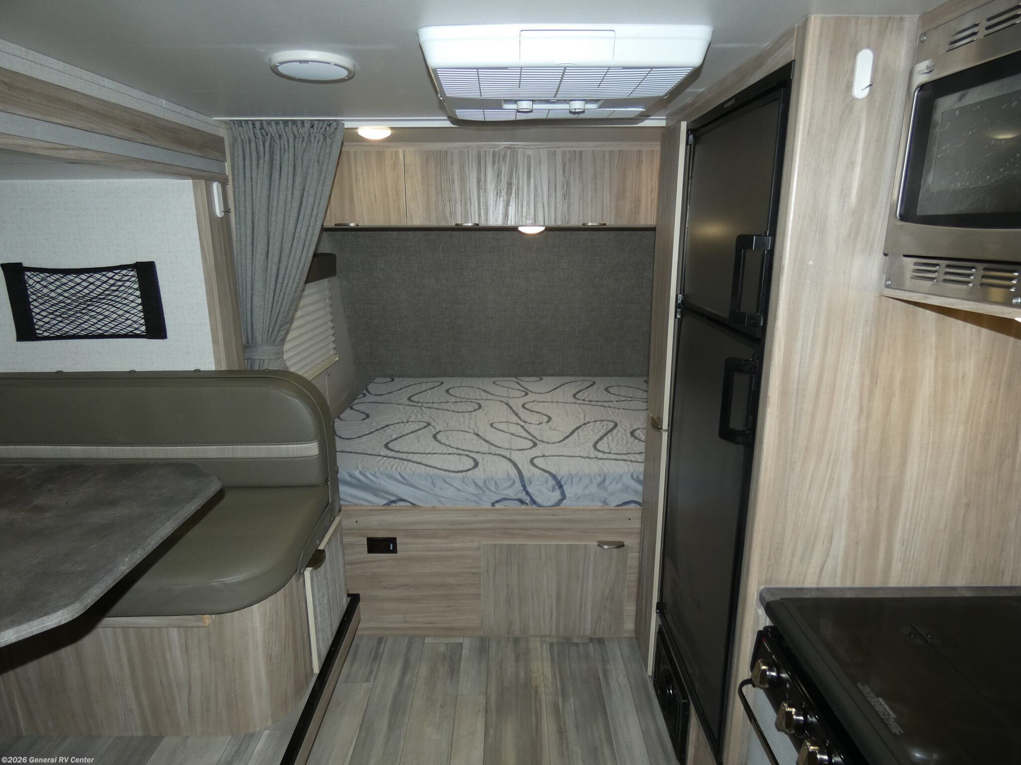 Used 2022 Winnebago Micro Minnie 1808FBS available in Brownstown Township, Michigan