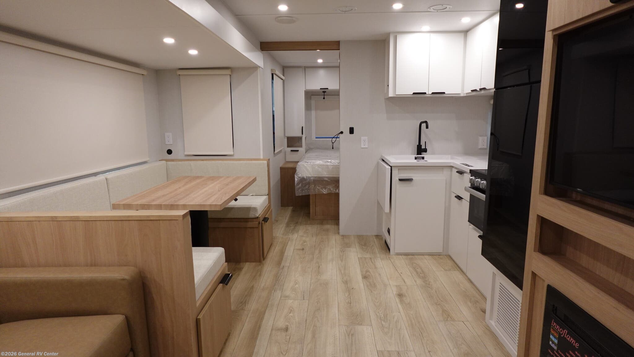 New 2026 Winnebago Thrive 28BHS available in Brownstown Township, Michigan
