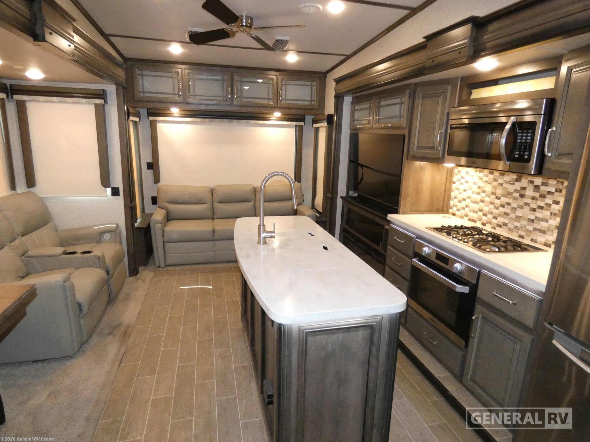 2020 Keystone Montana 3121RL - Used Fifth Wheel For Sale by General RV Center in Brownstown Township, Michigan