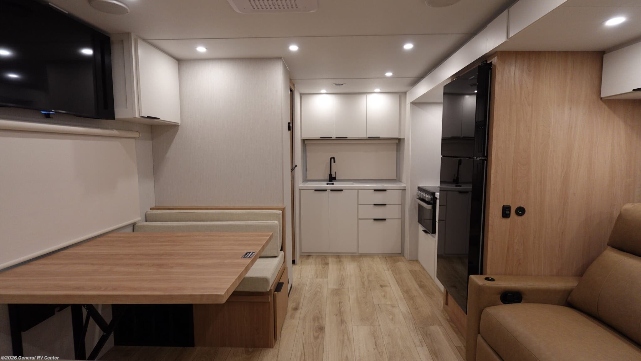 2026 Winnebago Thrive 22MLS - New Travel Trailer For Sale by General RV Center in Brownstown Township, Michigan