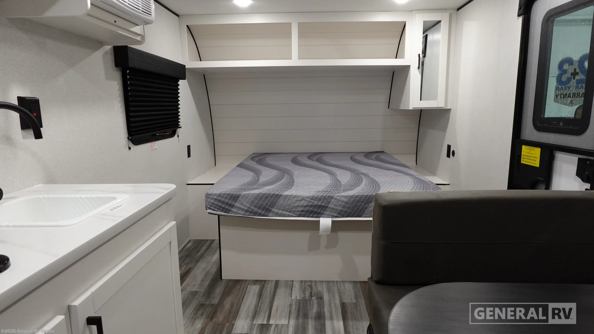 2026 Jayco FLIGHT 170FQ - New Travel Trailer For Sale by General RV Center in Brownstown Township, Michigan