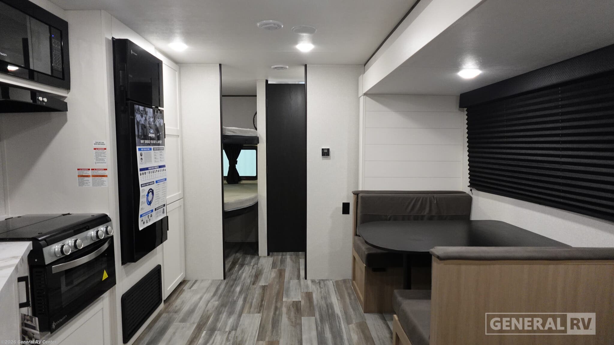 2026 Jayco FLIGHT 261BHS - New Travel Trailer For Sale by General RV Center in Brownstown Township, Michigan
