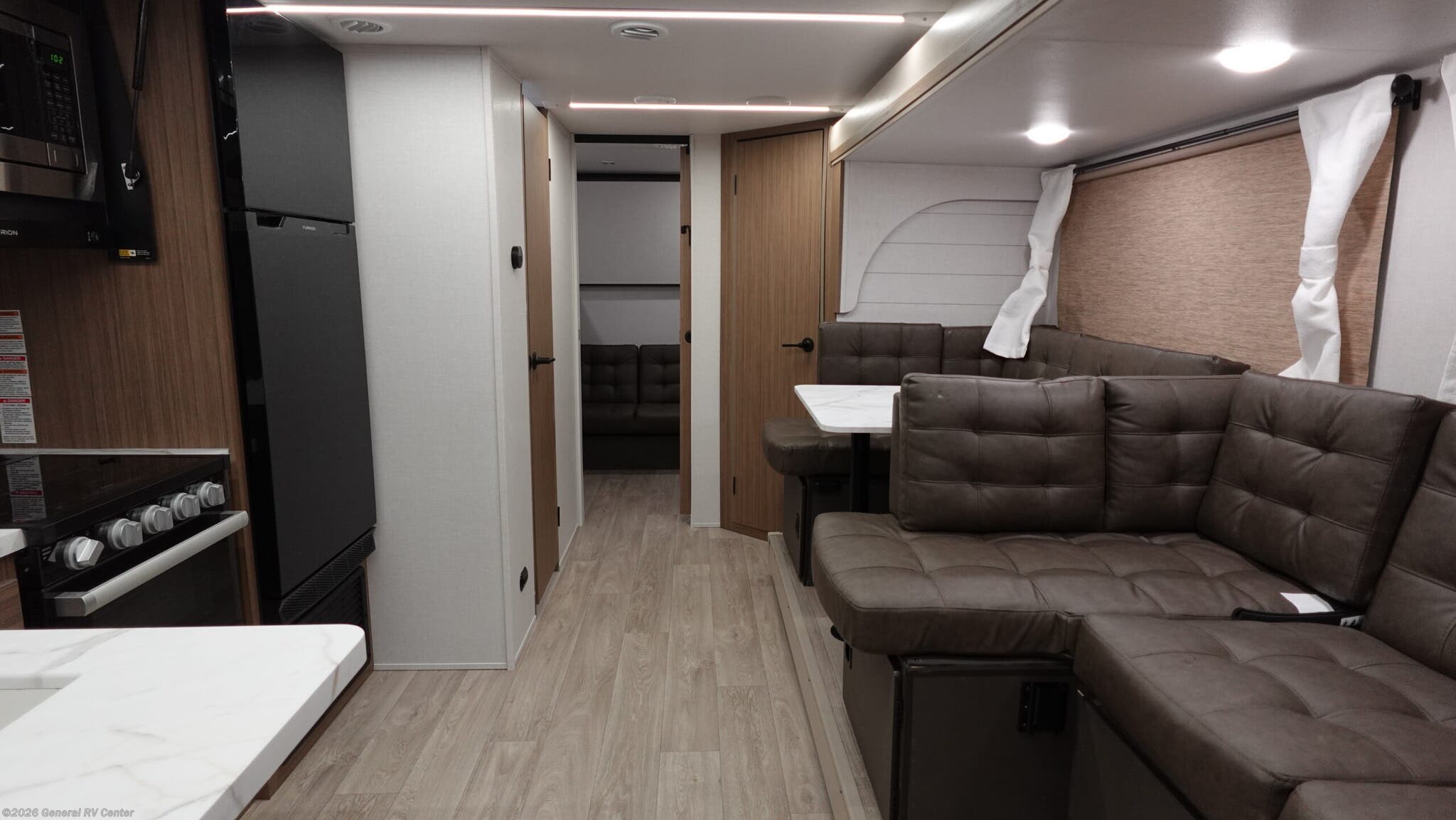 2026 Forest River Wildwood 273QBXL - New Travel Trailer For Sale by General RV Center in Brownstown Township, Michigan