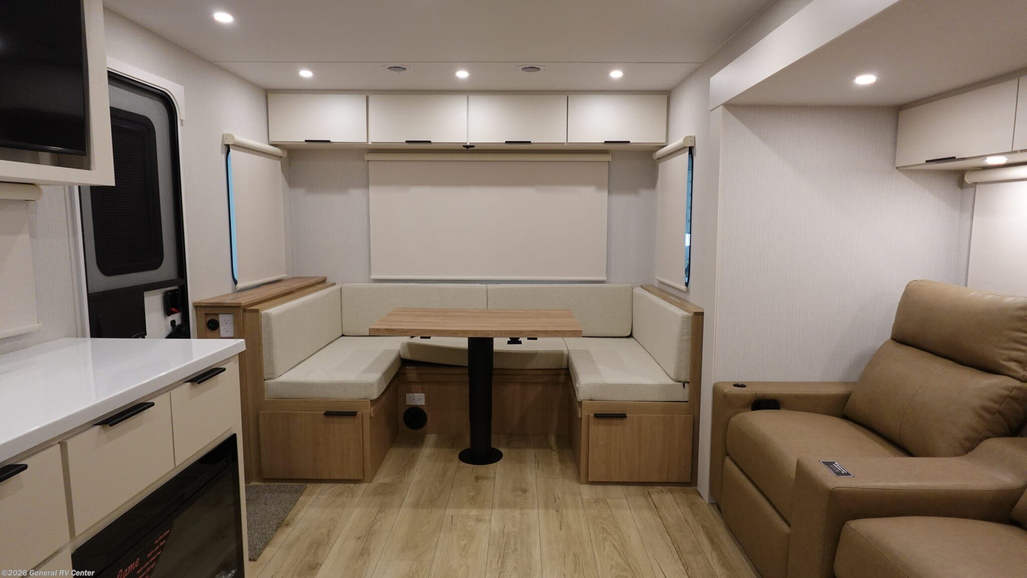 2026 Winnebago Thrive 25RLS - New Travel Trailer For Sale by General RV Center in Brownstown Township, Michigan