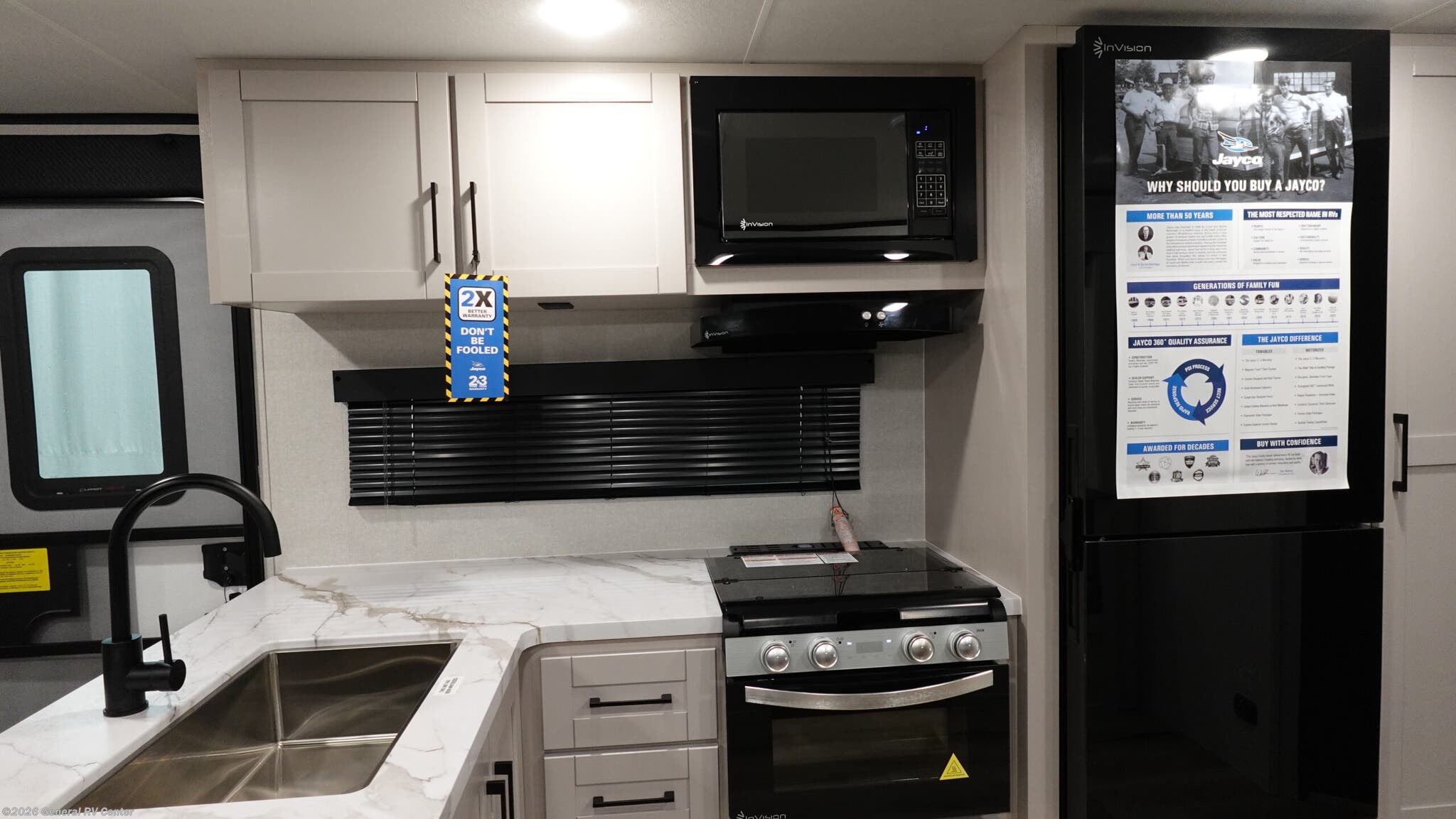 2026 Jayco FEATHER 26BHSL - New Travel Trailer For Sale by General RV Center in Brownstown Township, Michigan