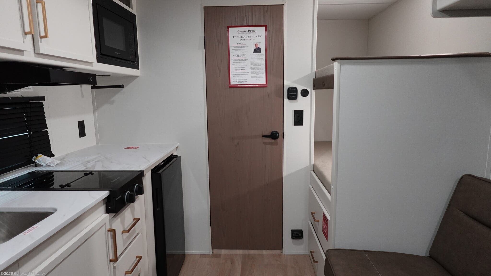 2026 Grand Design TRANSCEND-ONE 151BH - New Travel Trailer For Sale by General RV Center in Brownstown Township, Michigan