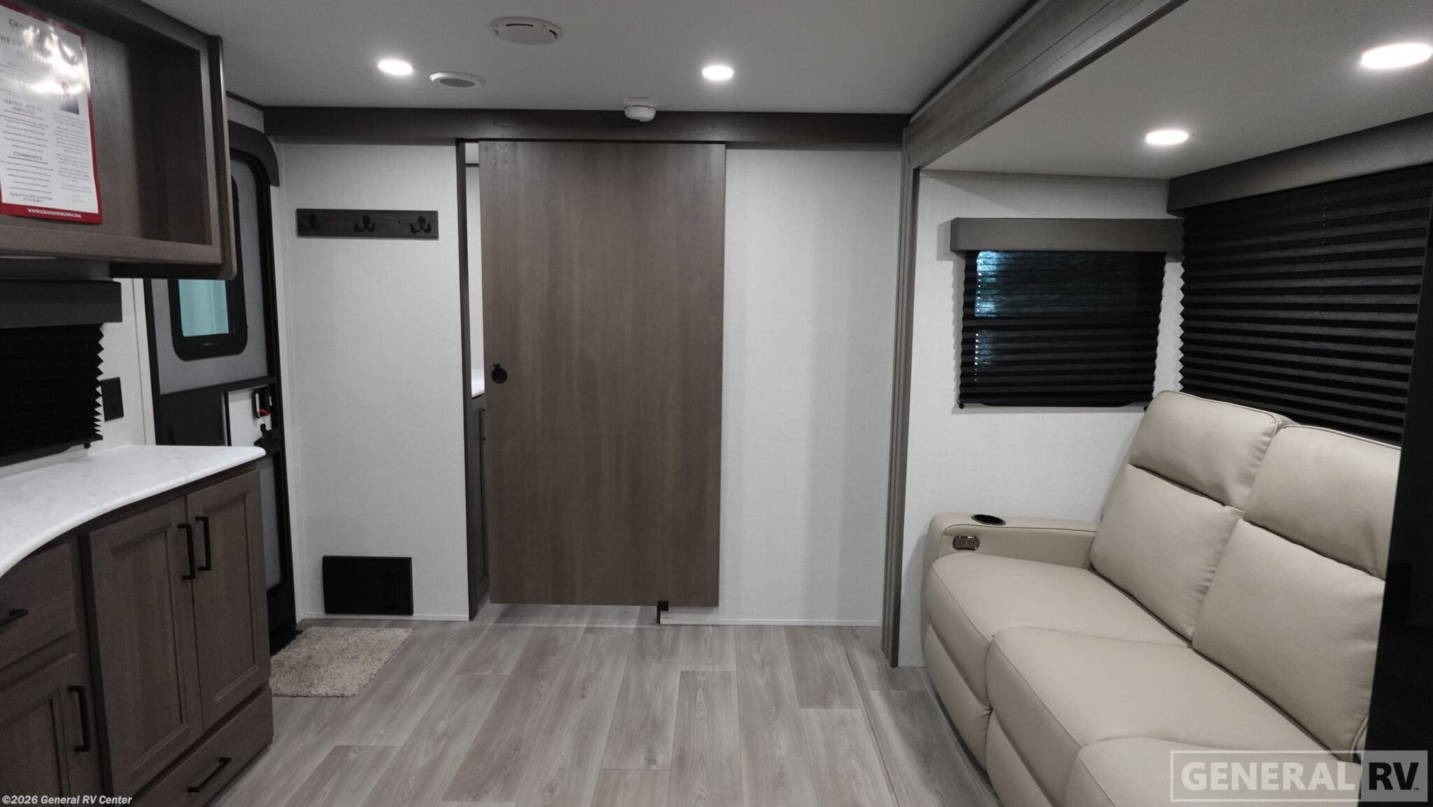 2026 Grand Design TRANSCEND-X 22RBX - New Travel Trailer For Sale by General RV Center in Brownstown Township, Michigan