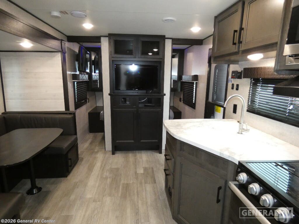 2022 Jayco Jay Flight 242BHS-1SLD - Used Travel Trailer For Sale by General RV Center in Brownstown Township, Michigan