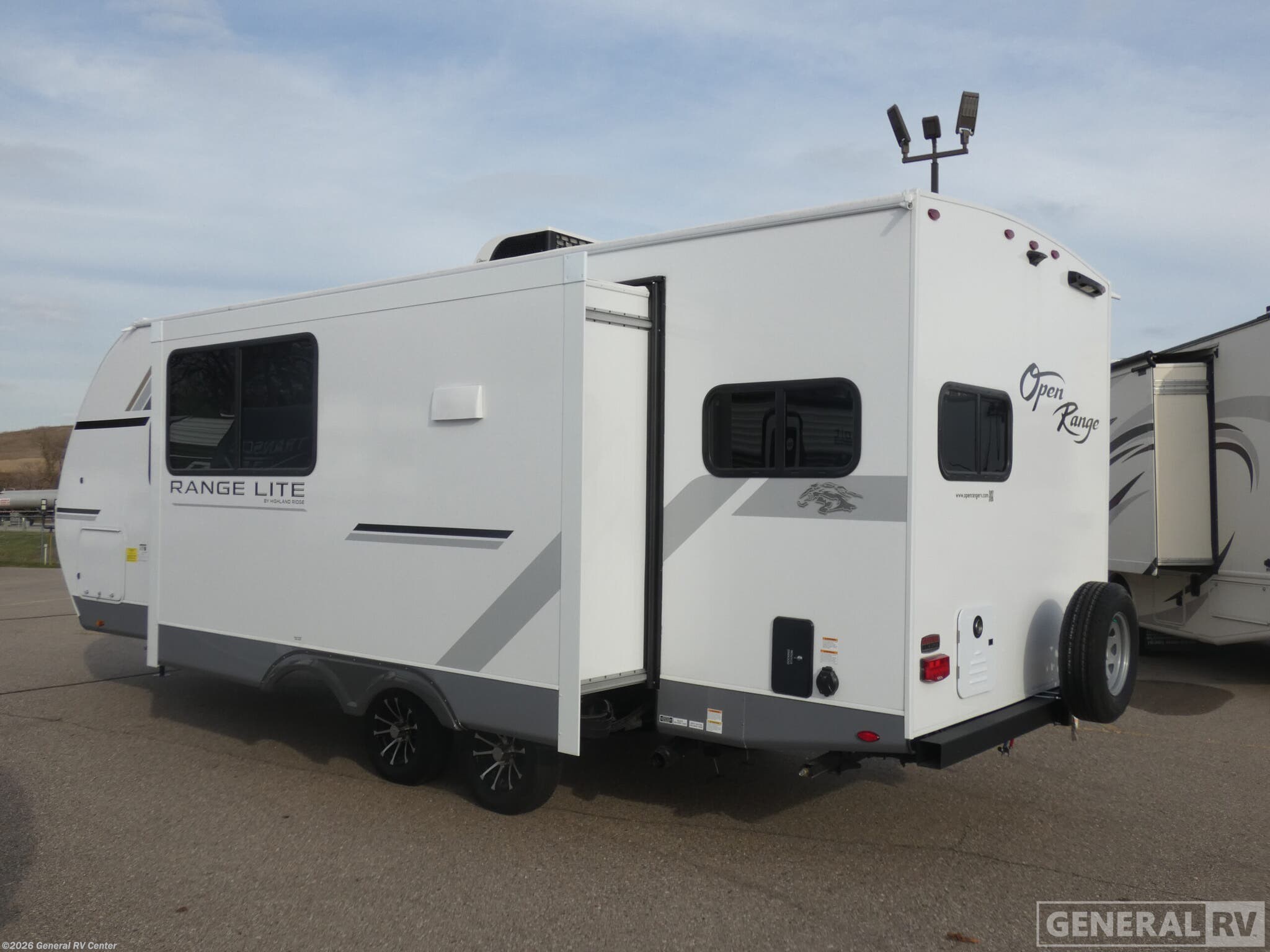 2026 RANGE LITE 225CK by Highland Ridge from General RV Center in Brownstown Township, Michigan
