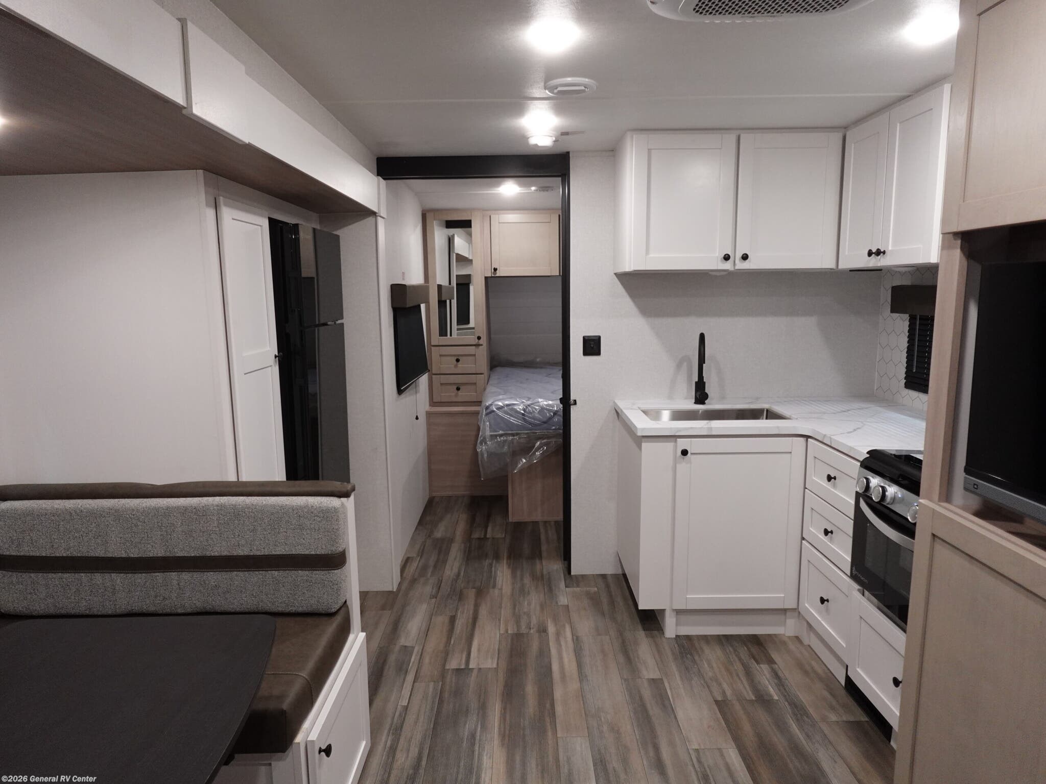 New 2026 Highland Ridge RANGE LITE 241BH available in Brownstown Township, Michigan