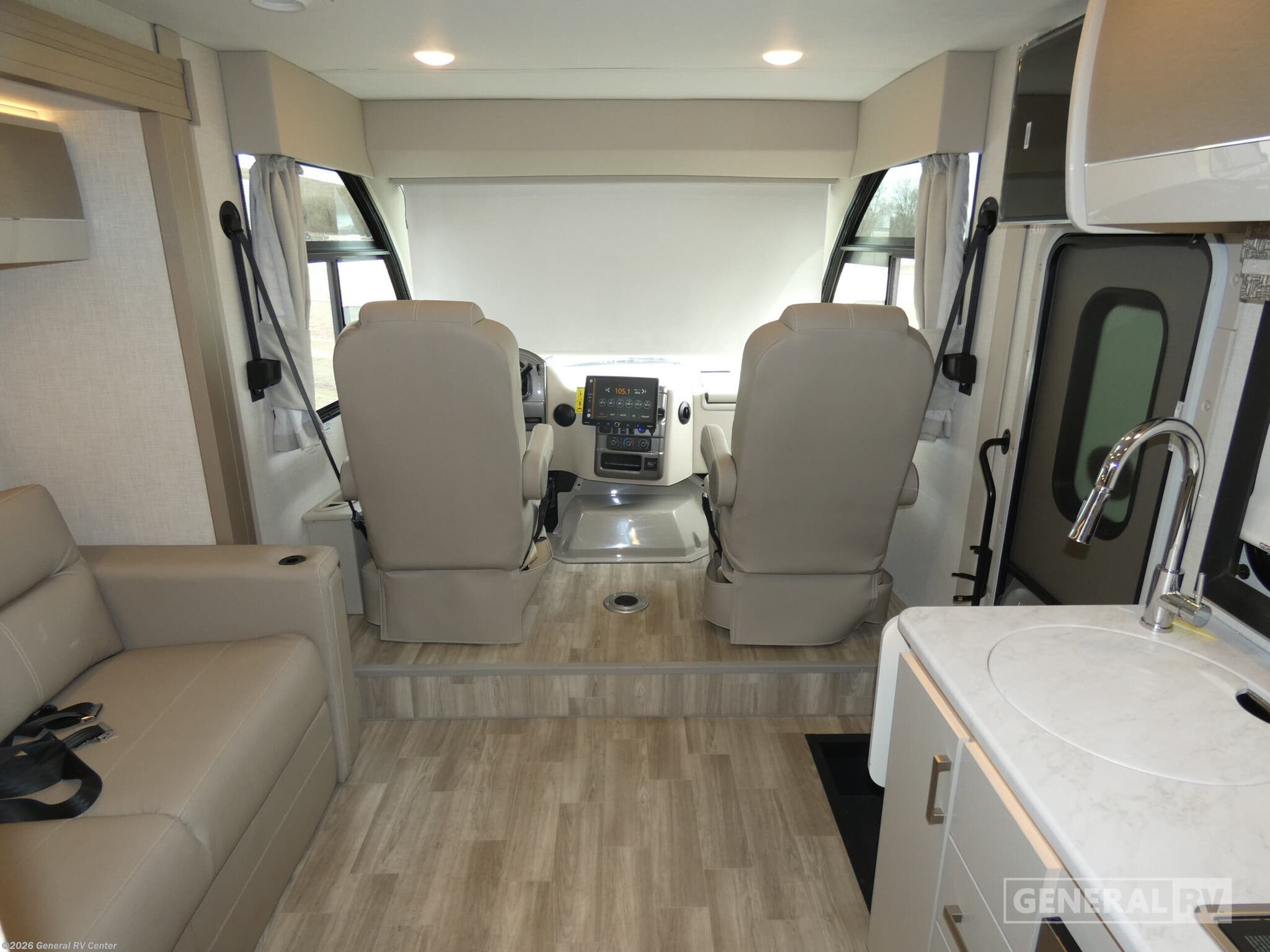 New 2026 Thor Motor Coach Vegas 24.1 available in Brownstown Township, Michigan